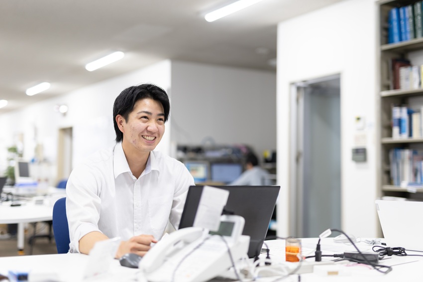 株式会社サカエ