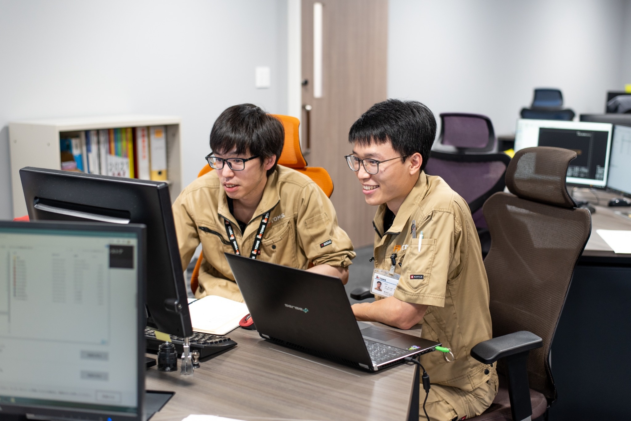 株式会社エフエイ・トムス