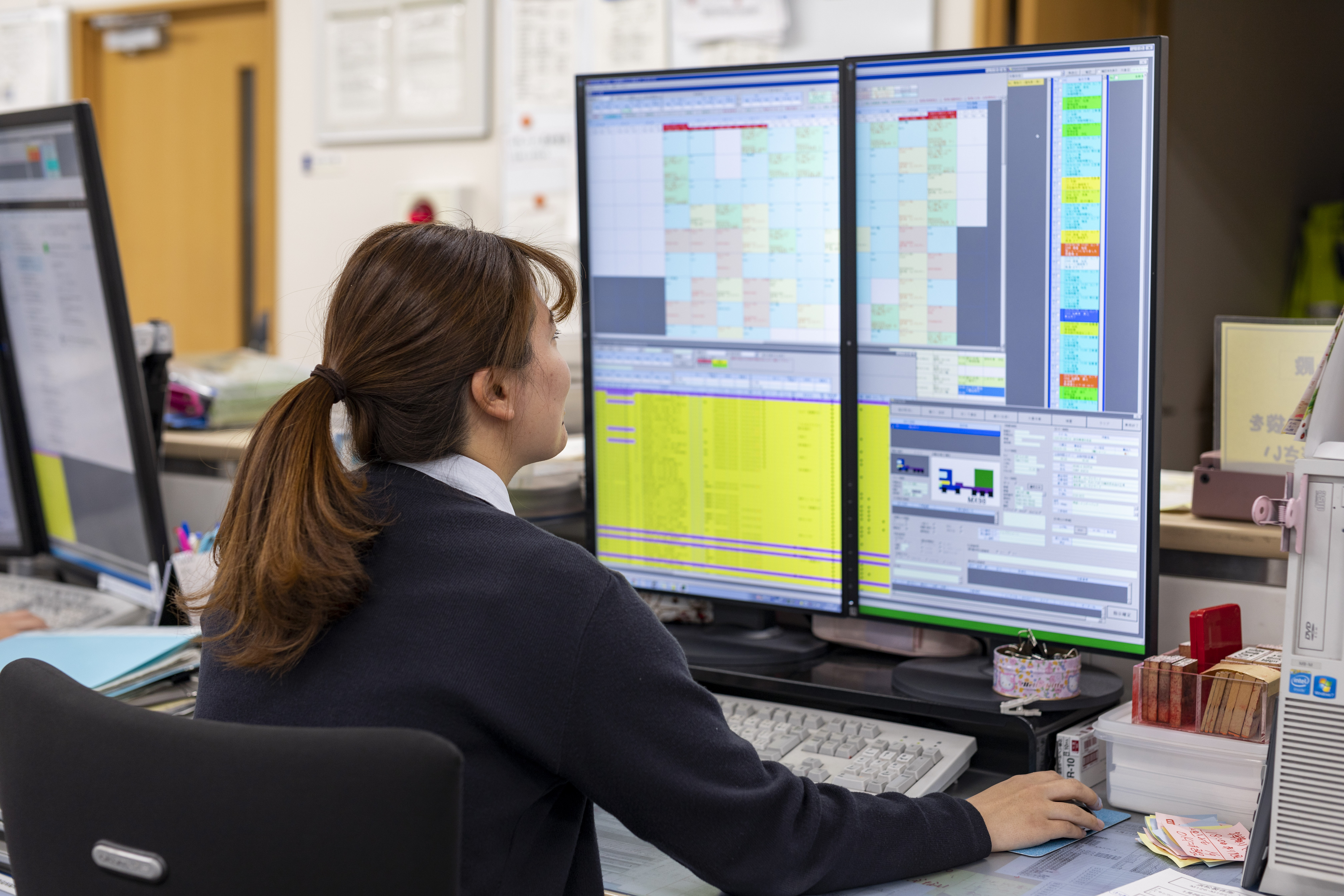 鈴与自動車運送株式会社