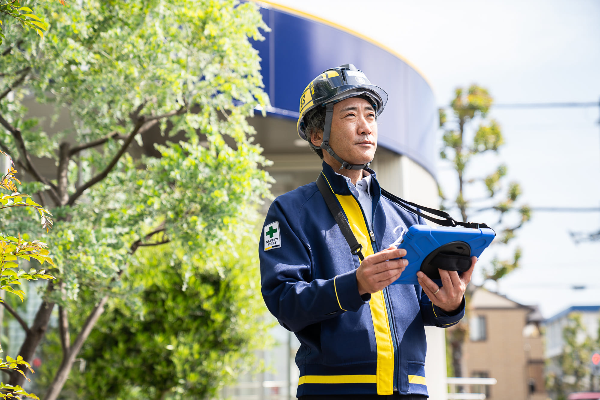 株式会社トゥースリー